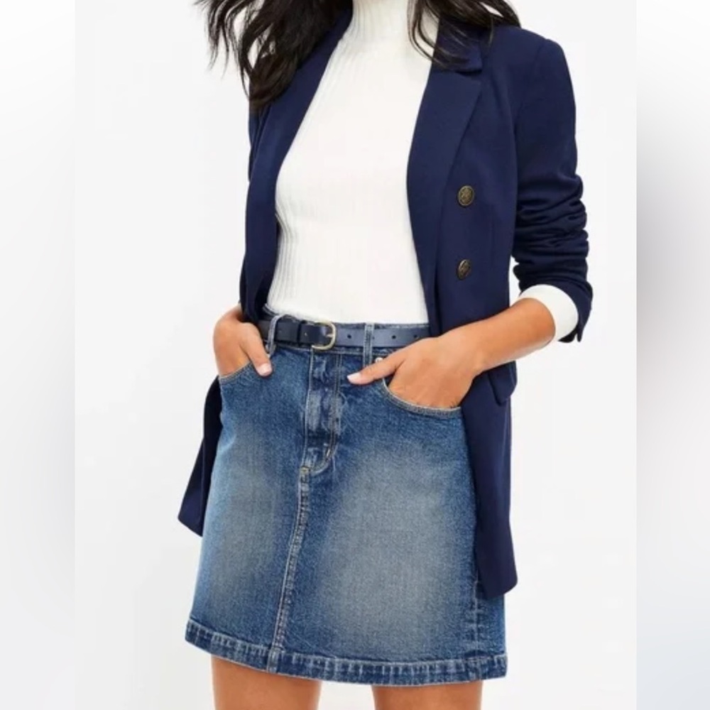 LOFT Denim Mini Skirt 💙